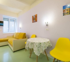 Номер комфорт семейный с 1 двуспальной кроватью в Tuman