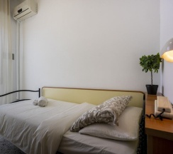 Одноместный номер Standard с балконом в Hotel Mamy