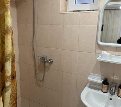 Комната эконом с 2 односпальными кроватями в Море рядом