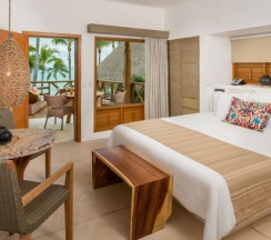 Номер с видом на океан в Shangri-la Caribe Beach Village Resort