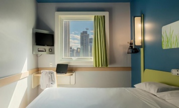 Двухместные апартаменты двуспальная кровать в ibis budget BH Afonso Pena Savassi