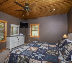 Коттедж с 5 комнатами в Marsh-Mellow Manor 5 Bedroom House