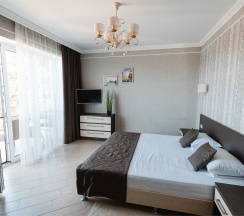 cемейный с балконом и видом на море в GG hotel