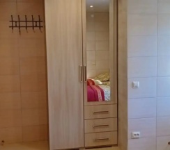Двухместный номер Standard с балконом (2 отдельные кровати) в Гостевой Дом Диалог Апартаменты на Пригородной 6
