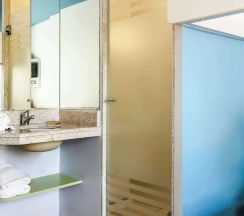 Двухместный номер Standard двуспальная кровать в ibis budget BH Afonso Pena Savassi