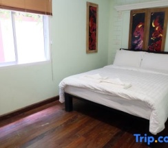 Коттедж с 3 комнатами в Kamalar Palace Longstay house