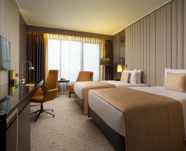 Двухместный номер с террасой 2 отдельные кровати в Double Tree by Hilton