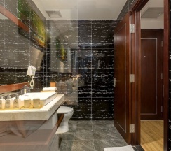 Двухместный полулюкс с балконом двуспальная кровать в Отель Aria Grand Hotel & Spa