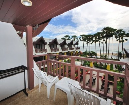 Двухместный полулюкс с балконом двуспальная кровать в Woraburi Phuket Resort & Spa