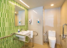 Двухместный номер Standard двуспальная кровать в Holiday Inn Express Bangkok Sukhumvit 11, an IHG Hotel