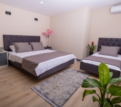 Трёхместный номер Deluxe в Blue Marina Hotel