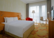 Двухместный номер Deluxe двуспальная кровать в Courtyard by Marriott Budapest City Center