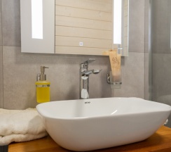 Домик с террасой в Calista