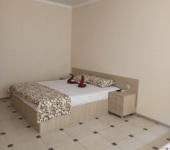 Трёхместный номер стандарт с балконом в Белые скалы