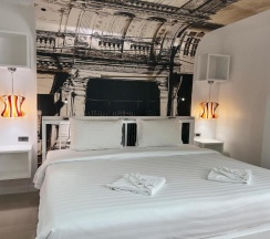 Двухместный номер Superior двуспальная кровать в The Color Kata