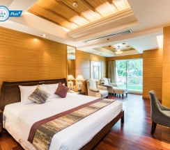 Семейный люкс с 2 комнатами в Royal Cliff Beach Terrace Hotel Pattaya