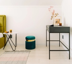 Коттедж с балконом в Гавань