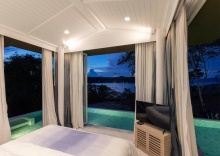 Четырёхместная вилла с 2 комнатами в Cape Fahn Hotel Samui