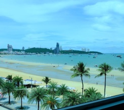 Трёхместный номер Standard с частичным видом на море в The Beach Front Resort Pattaya  - SHA Plus