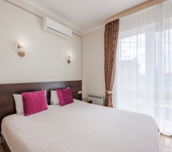 Номер Superior с витражным окном (2 этаж) в Нинель