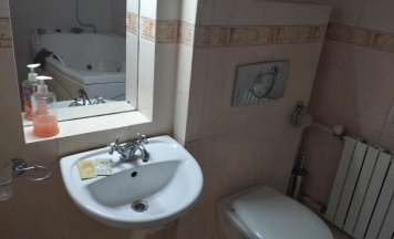 Кровать в 6-местном общем номере в Acapulco