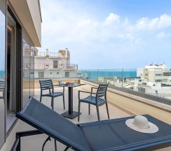 Двухместный номер Deluxe с видом на море (двуспальная кровать) в Ibis Styles Heraklion Central