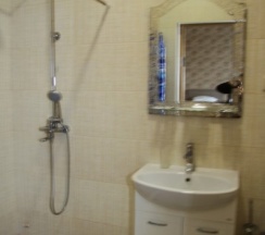 Трёхместный номер в Арго