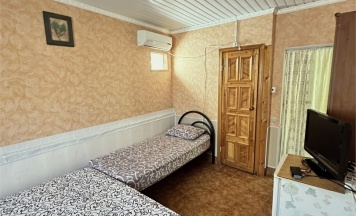 Трехместный номер в Солнечный дворик
