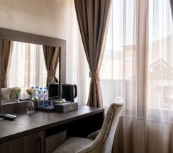 Люкс с балконом и с видом на горы в Отель Alcont by Stellar Hotels, Krasnaya Polyana