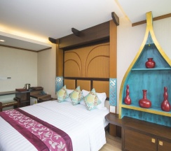 Полулюкс в Phi Phi Nice Beach Hotel Hip