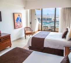 Marina с видом на залив в Sandos Finisterra All Inclusive