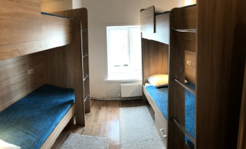 Кровать в общем 8-местном номе в Энергия