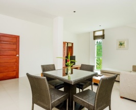 Четырёхместный люкс Deluxe семейный с 2 комнатами в L'esprit de Naiyang Beach Resort