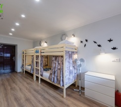 Просторная комната для большой компании с отдельным входом. в Star home