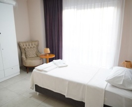 Двухместный номер Comfort с видом на город двуспальная кровать в Deadel Hotel