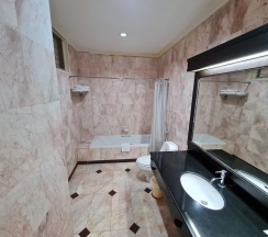 Люкс с балконом в Grand Garden Hotel & Residence