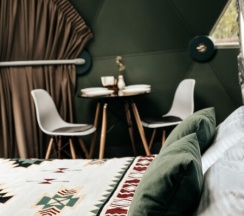 Купол №1 Зеленый (2 взрослых максимум + 2 детей) в Barkwood