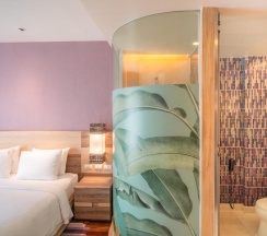 Двухместный люкс c 1 комнатой двуспальная кровать в Holiday Inn Express Phuket Patong Beach Central by IHG