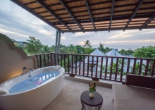 Люкс Honeymoon в Andaman Cannacia Resort & Spa