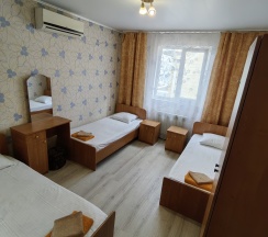 Трёхместный номер 3.7 в Море