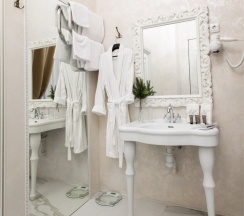 НОМЕР ПОЛУЛЮКС в The Kempf