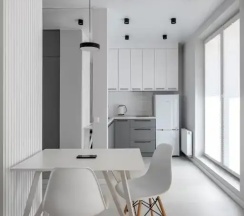 Двухместная студия с балконом двуспальная кровать в Квартира Студия Ladgorna на Независимости 88