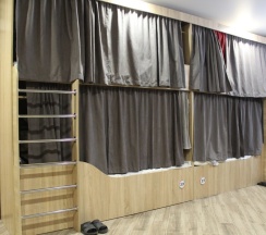 Кровать в общем номере (мужской номер) в Game