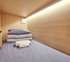 Кровать в общем номере (мужской номер) в Myeongdong Goodstay - Hostel