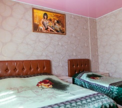 Люкс трехместный в Уют