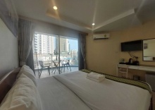 Номер Standard с балконом в V Check Inn Sukhumvit 22