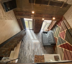 Двухуровневые апартаменты № 5 в Loft Apart