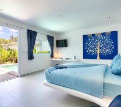 Семейный номер Standard с видом на сад в La Perle Luxury Boutique Hotel