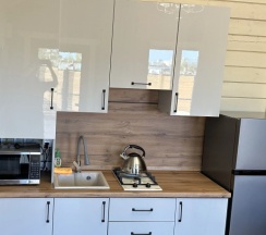 Вилла с балконом в Green Vill