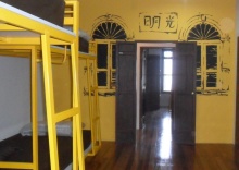 Кровать в общем номере в Sunny Hostel Phuket